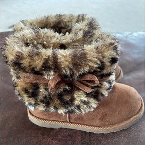 Girls’ size 9 Makula zip ankle boots-brown seude/cheetah fur